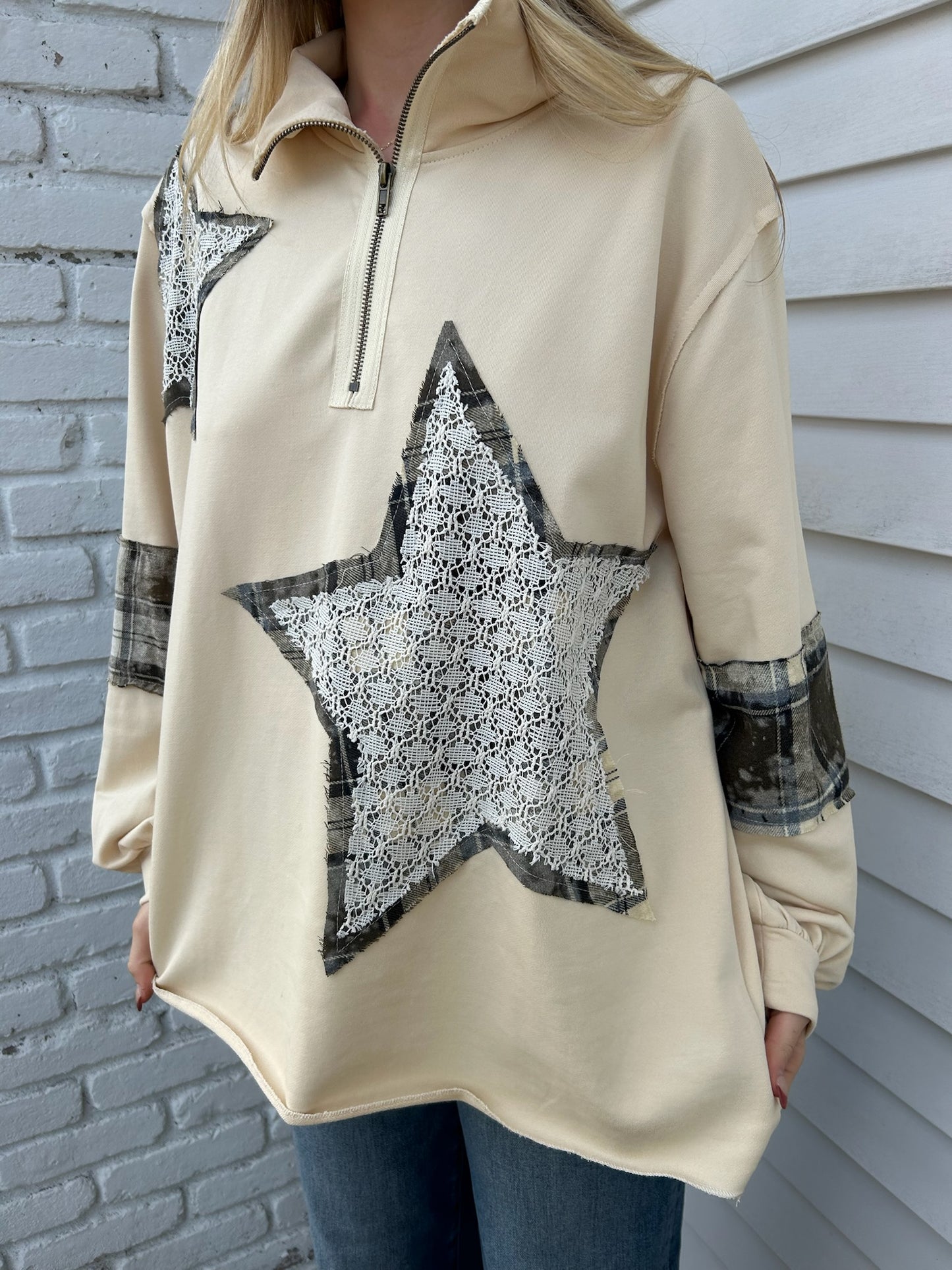 BALLOON SLEEVE STAR TOP