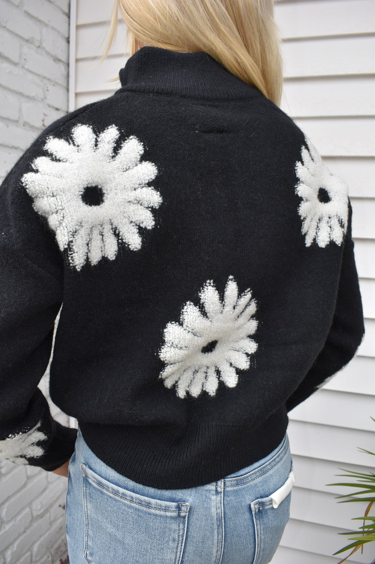 LILY TURTLENECK DAISY JACKET