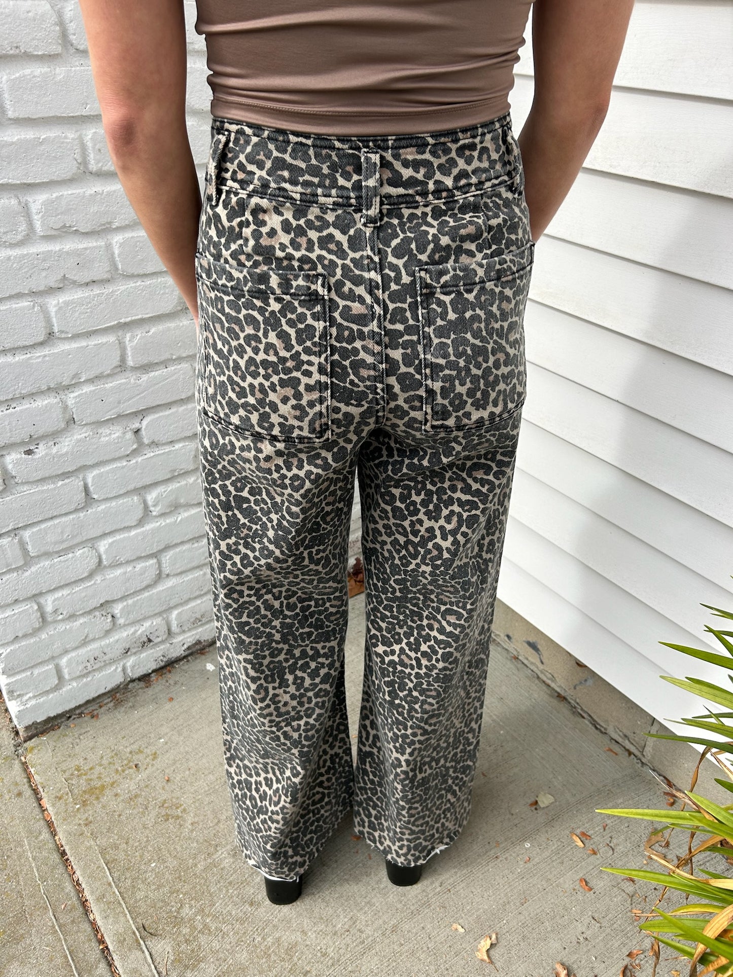 LEOPARD JEANS